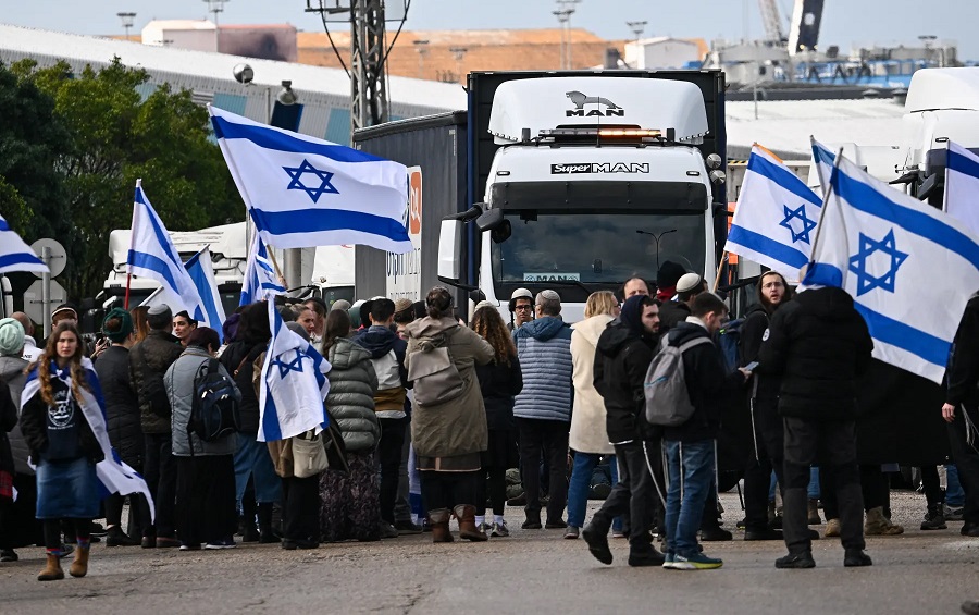 Israeliyiin xanibay gargaarka.jpg